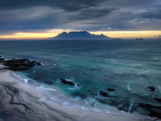 Blouberg Sunrise Moody