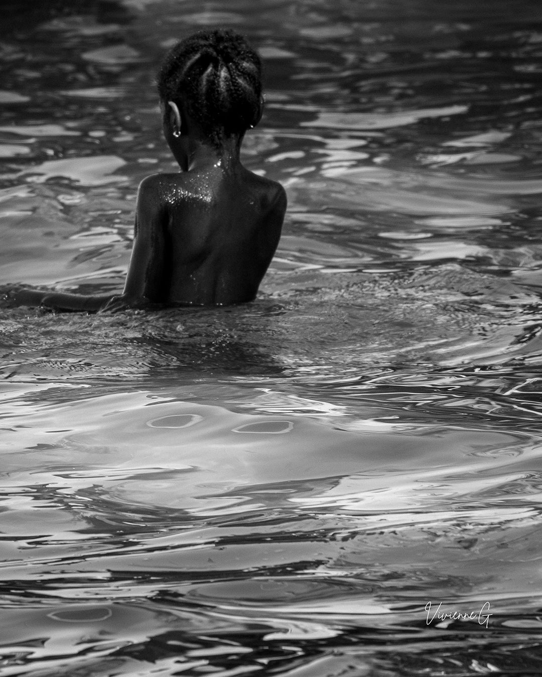 Lamu, Girl in Water