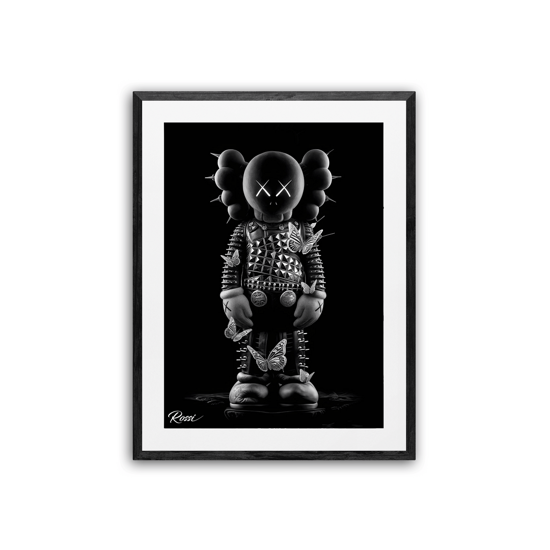 Punky with black frame - focused view